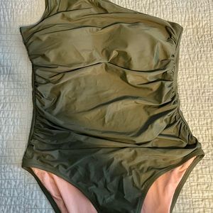 New with tags. Jcrew women's ruched one shoulder swimsuit. Long torso